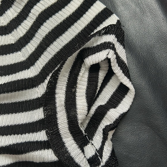 Striped Black and White Women's Top ruched side size XS miou muse - Picture 13 of 13